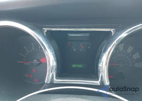 2005 Ford Mustang V6 Deluxe/V6 Premium z USA, uszkodzony, nr VIN 1ZVFT80N355240212